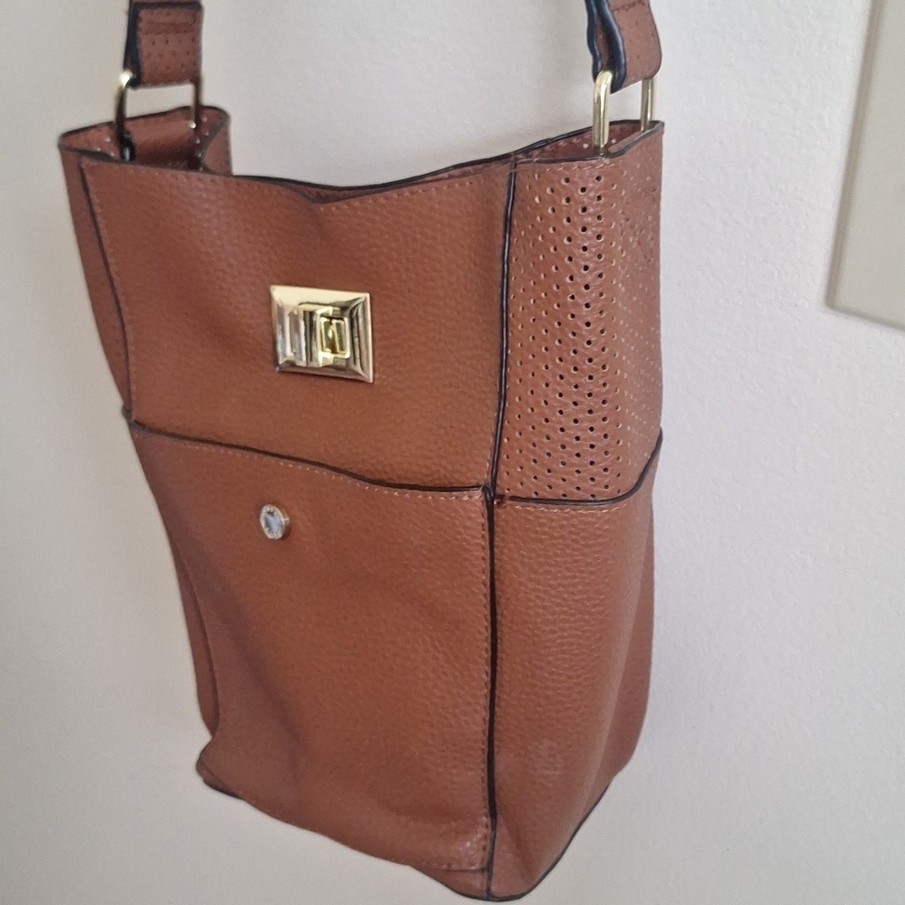 Steve Madden Brown Crossbody Bucket Bag - Picture 7 of 15